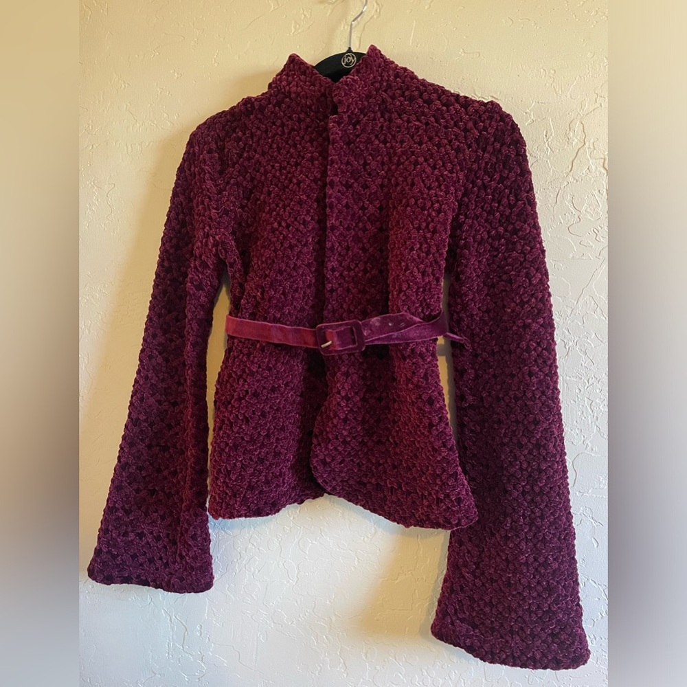 Vintage Caché Crushed Velvet Sweater wear without or without belt